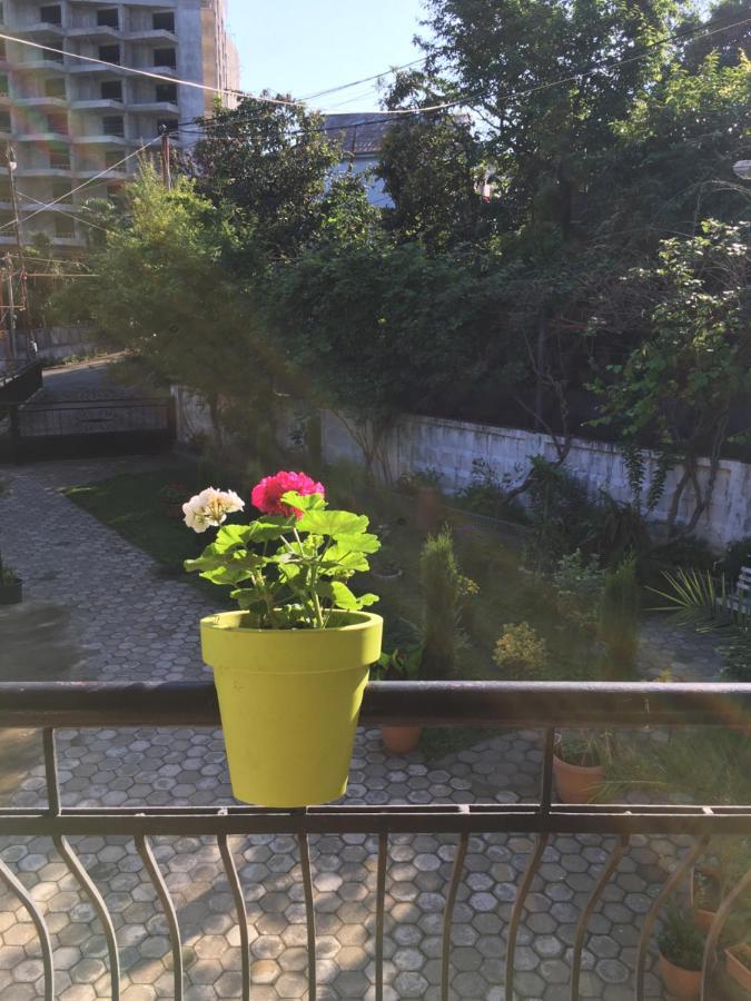 Nargiz'S Guest House Batumi Exterior foto
