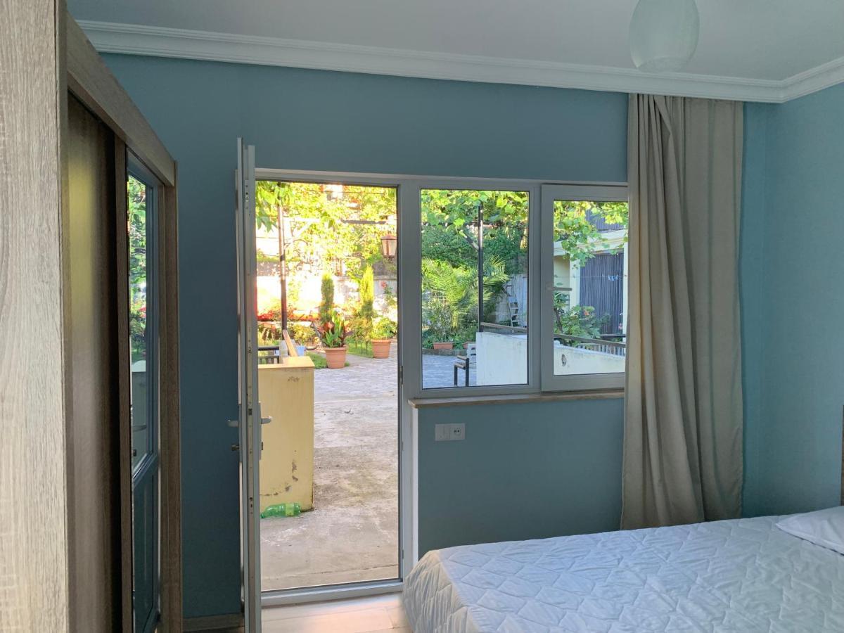 Nargiz'S Guest House Batumi Exterior foto