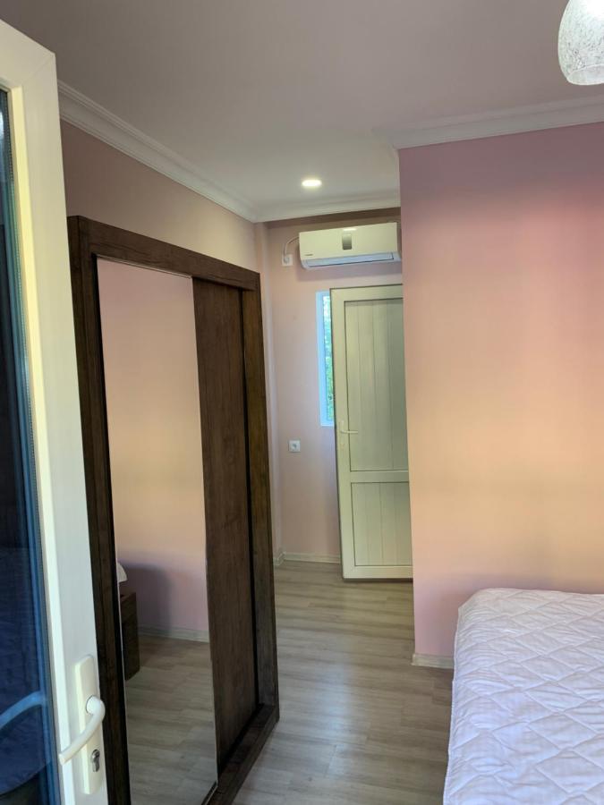 Nargiz'S Guest House Batumi Exterior foto