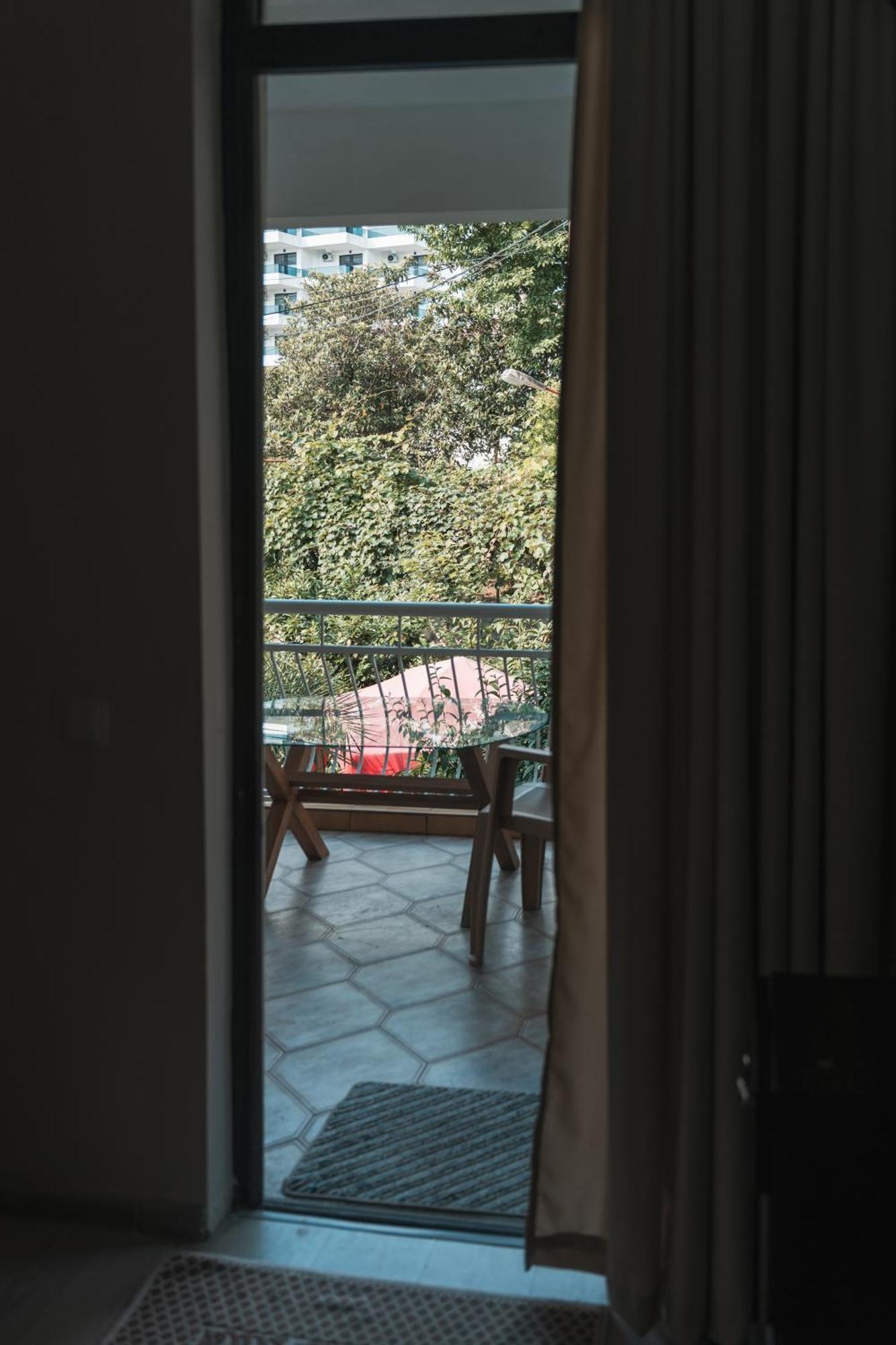 Nargiz'S Guest House Batumi Exterior foto