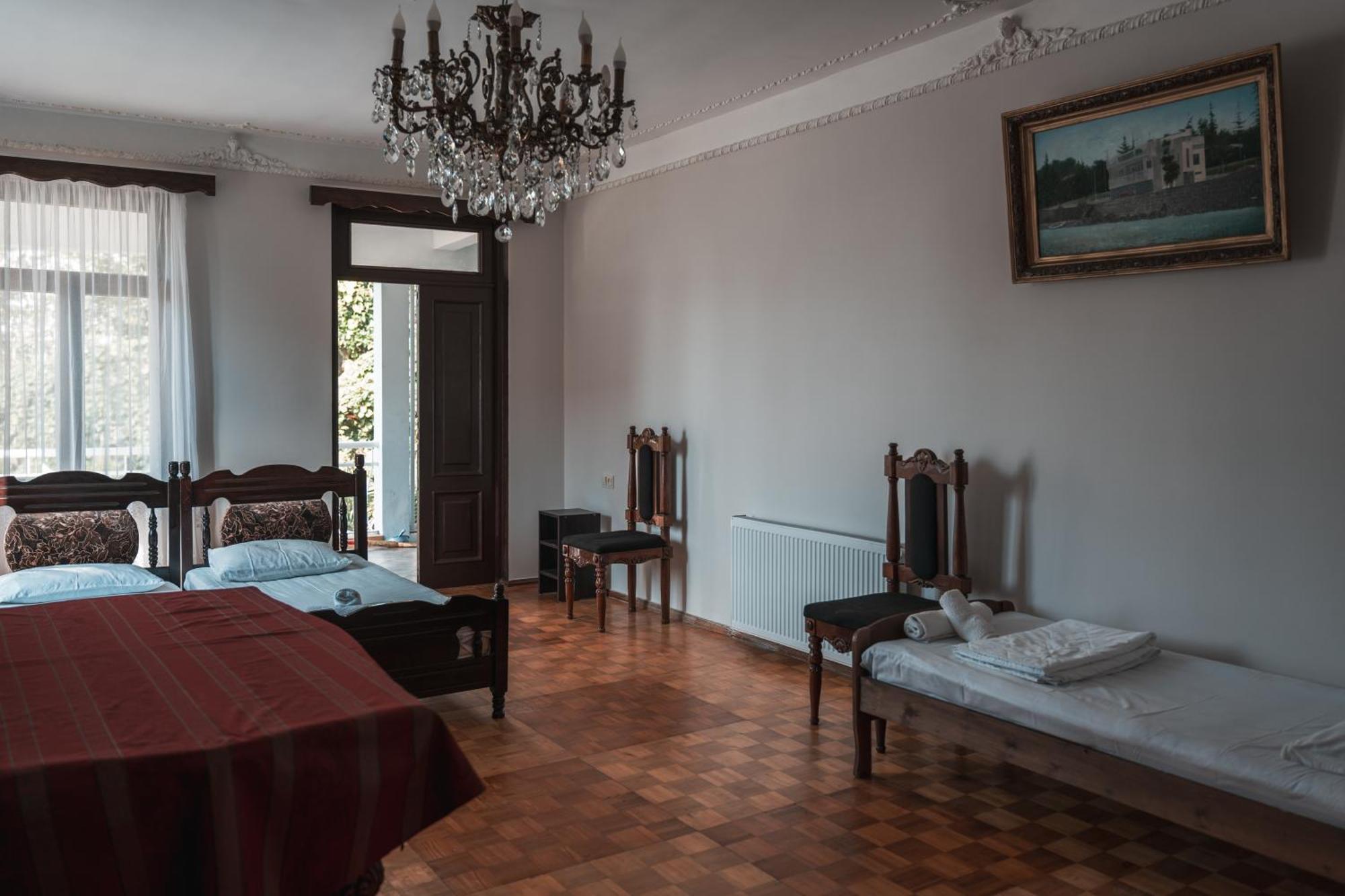 Nargiz'S Guest House Batumi Exterior foto
