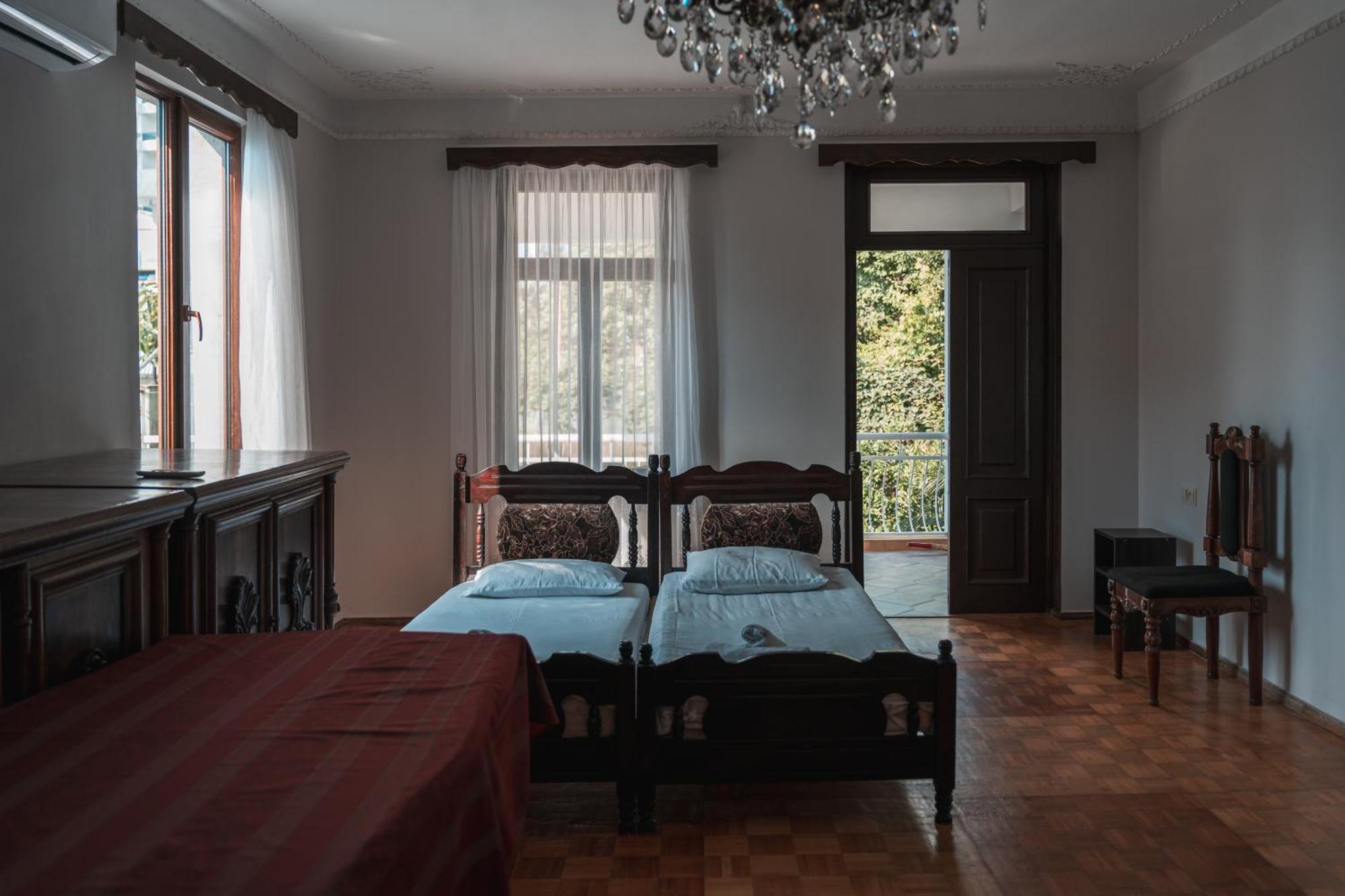 Nargiz'S Guest House Batumi Exterior foto