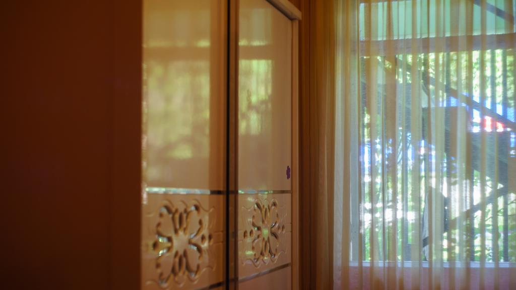Nargiz'S Guest House Batumi Exterior foto
